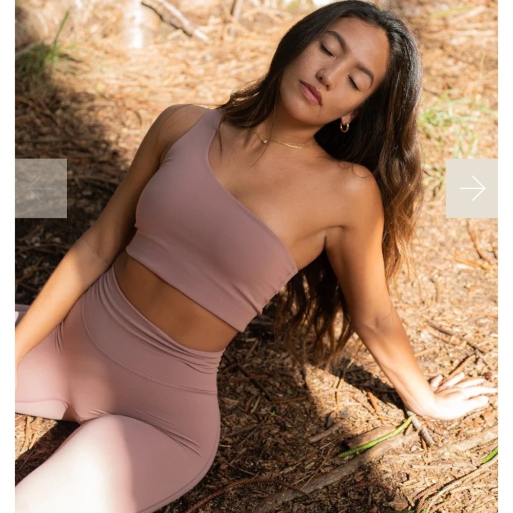 Paragon fitwear l cold shoulder bra